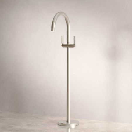 Senska - Bath Filler - Floor Mounted - Metal Lever - Brushed Nickel