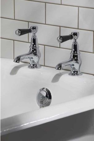 Linton Black Lever 3/4 BSP Bath Pillar Taps Chrome