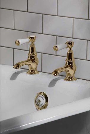 Linton White Lever 3/4 BSP Bath Pillar Taps Polished Brass