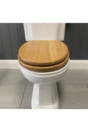 Silverdale Traditional Wooden Toilet Seat With Bar Hinge