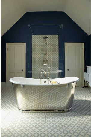La Rochelle Polished Cast Iron Bateau Bath