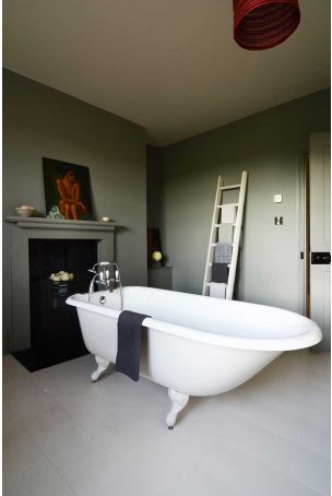 The Falmouth Cast Iron Bath