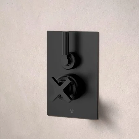 Bayor Single Outler Concealed Shower with 210mm Ceiling Arm & 8" Rose - Metal Lever - Matt Black