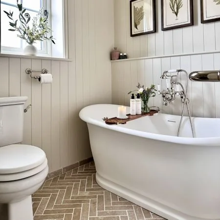 The Petite Delaunay RossaStone® Bateau Bath